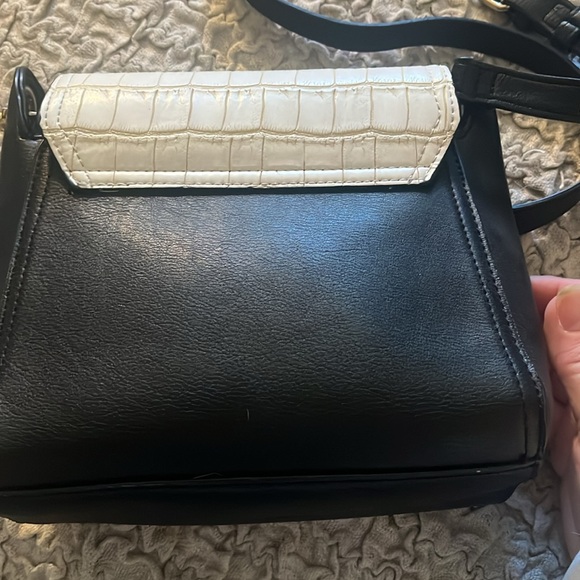 Neiman Marcus crossbody bag or purse. - Picture 5 of 5